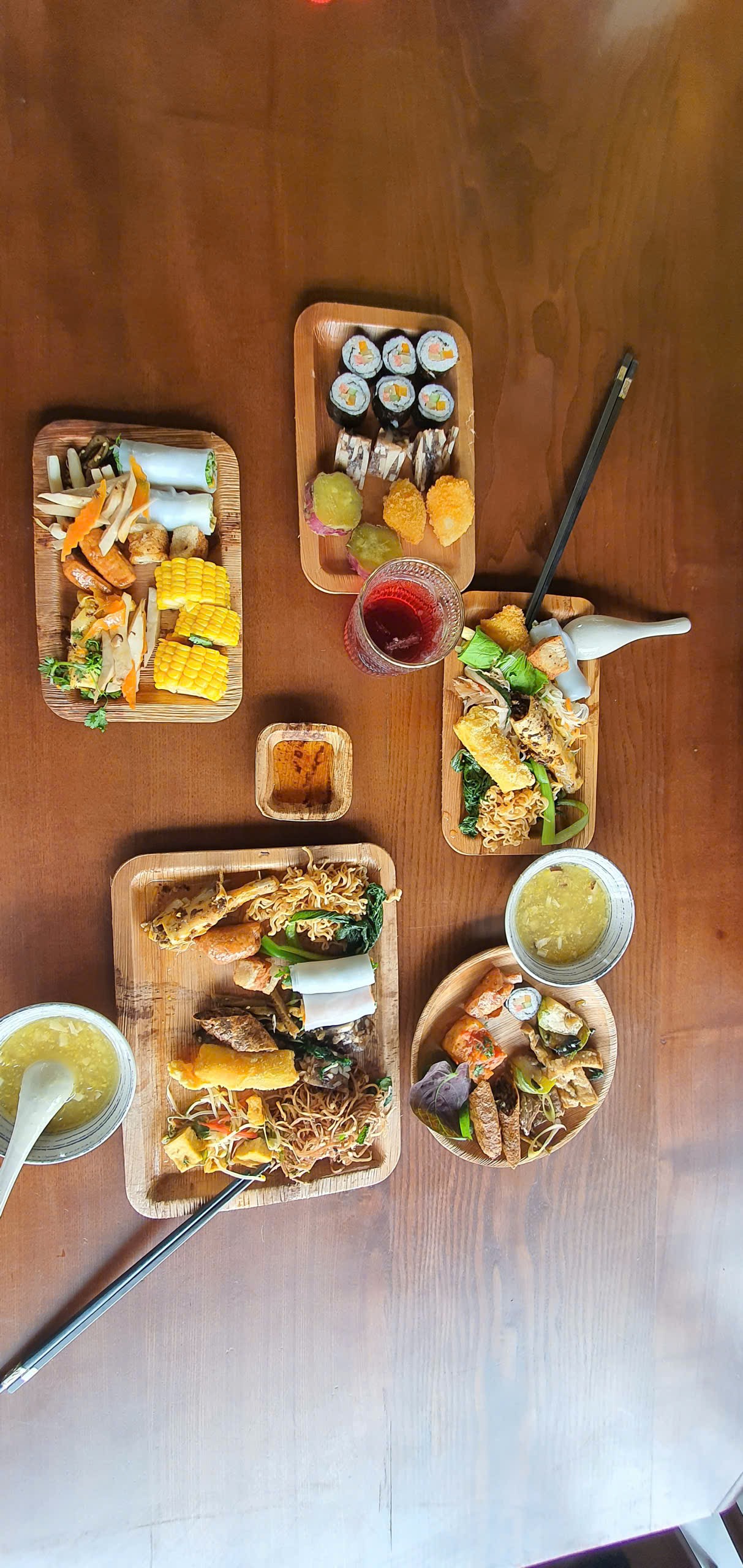 Thực phẩm trên đĩa mo cau